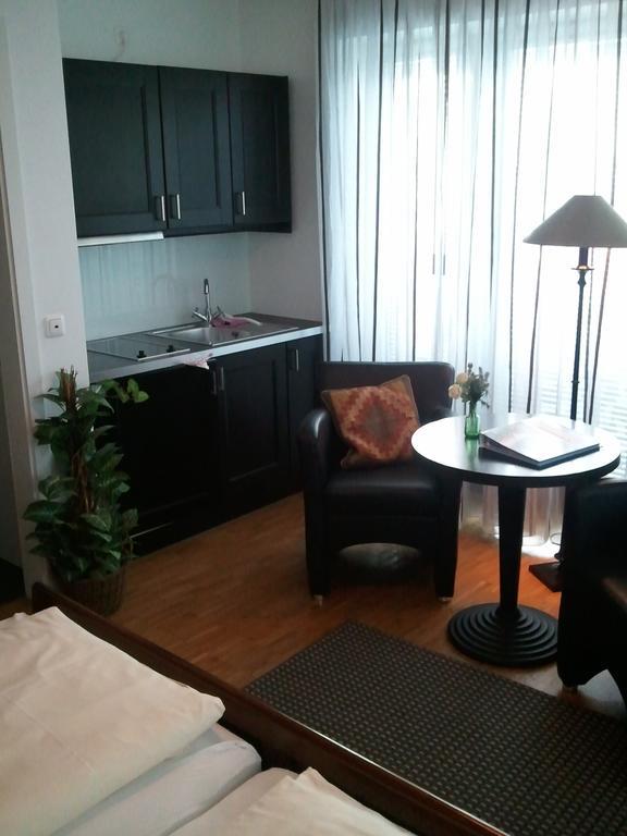 Heldts Aparthotel เอ็คคานเฟอร์เดอ ภายนอก รูปภาพ